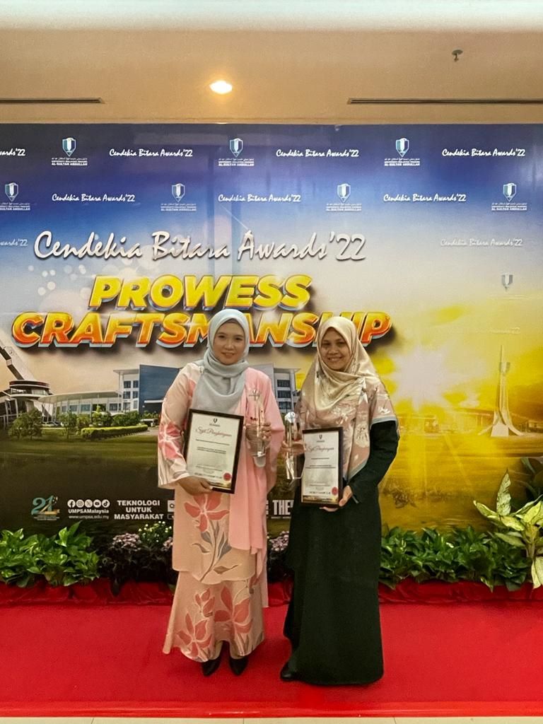 Nurul Wahidah dari FTKEE dinobatkan pemenang Anugerah Akademik Universiti (AAU)